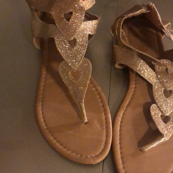 Sandals - Picture 2 of 4